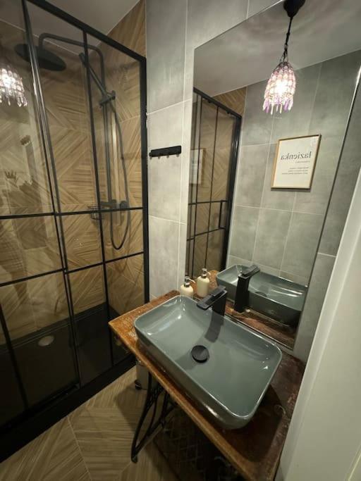 Chillout Apart 4 Bedrooms Варшава Екстер'єр фото